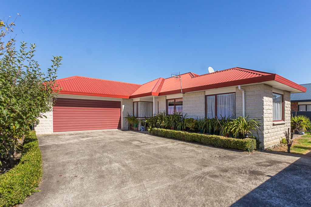 6A Battersea Place, Roslyn, Palmerston North - Carousel 1