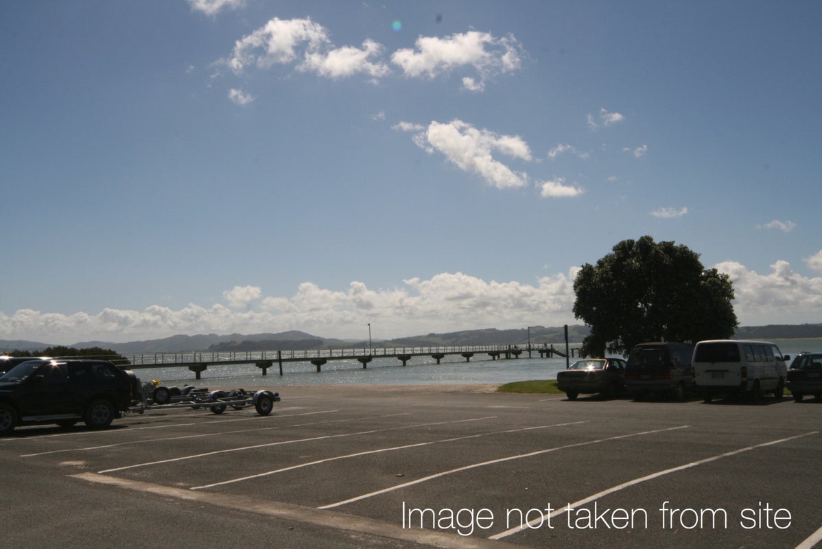 15 Omana Avenue, Helensville - Carousel 9