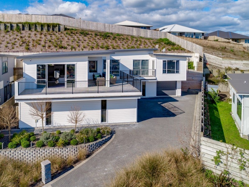 12 Gyle Place, Pyes Pa, Tauranga - Carousel 1
