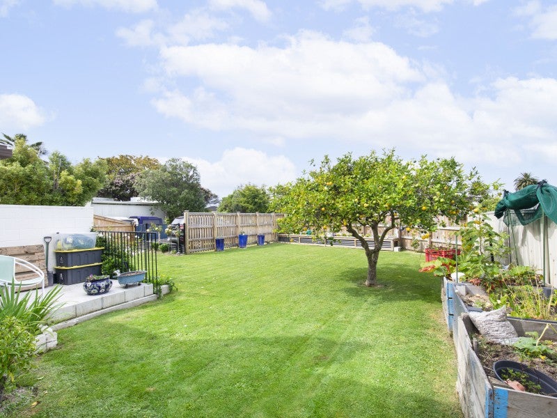 4/23 Higgins Street, Marewa, Napier - Carousel 2