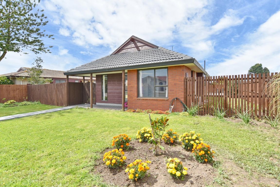 2 Kinross Street, Hei Hei, Christchurch - Carousel 1