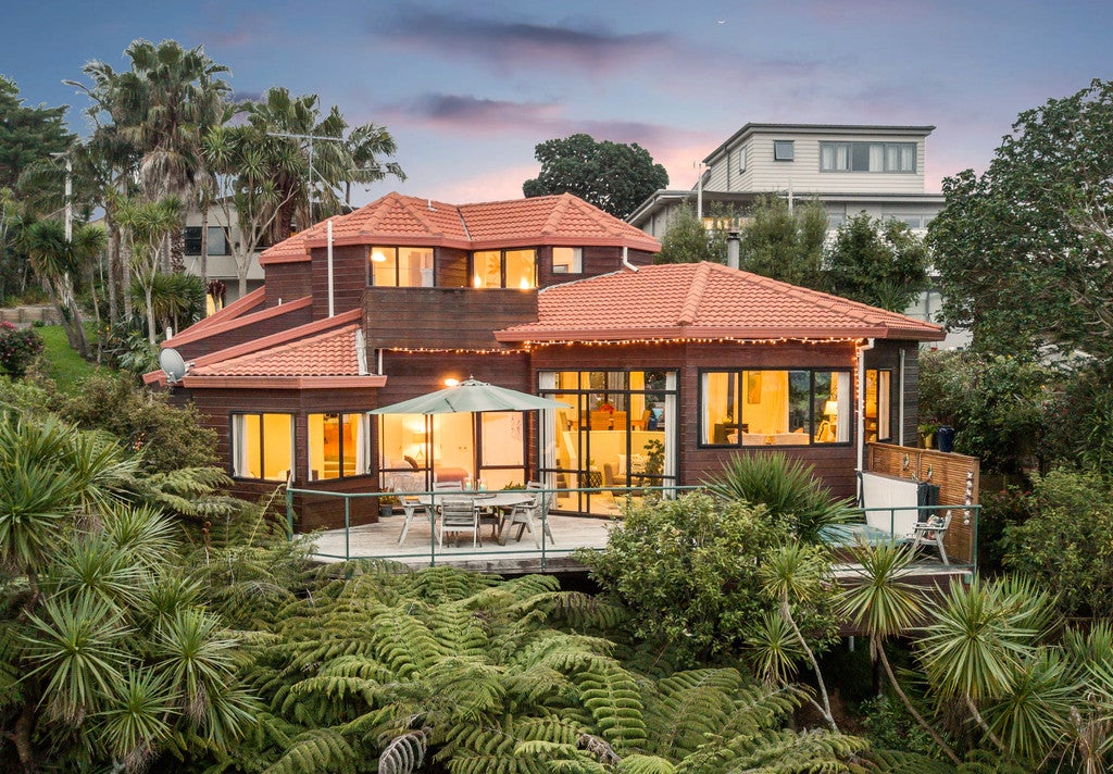 2/84 Kowhai Road, Campbells Bay, Auckland - Carousel 1