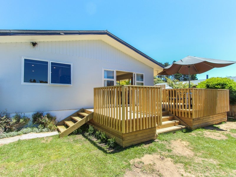 99 Aquarius Drive, Kawaha Point, Rotorua - Carousel 1