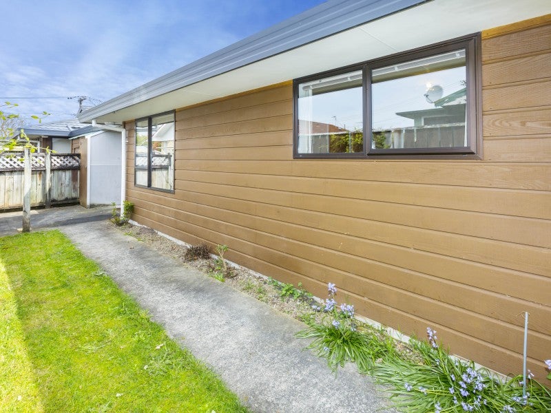 2/8 Hay Street, Ebdentown, Upper Hutt - Carousel 18