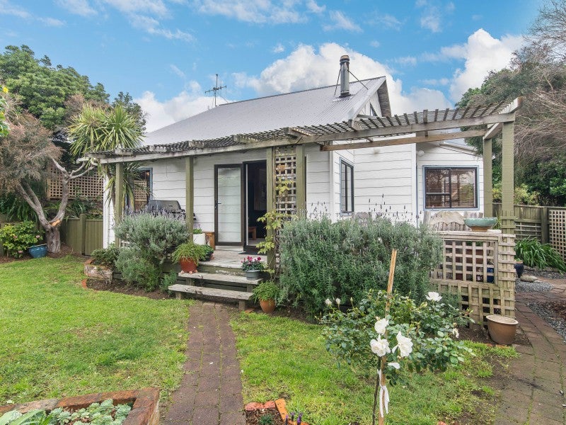 117 Rosetta Road, Raumati South, Paraparaumu - Carousel 1