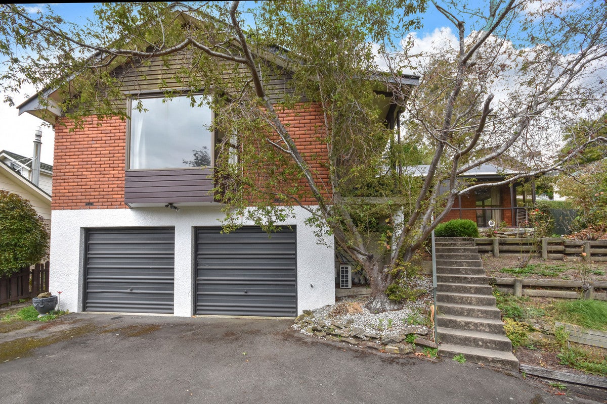 65 Glenross Street, Glenross, Dunedin - Carousel 1
