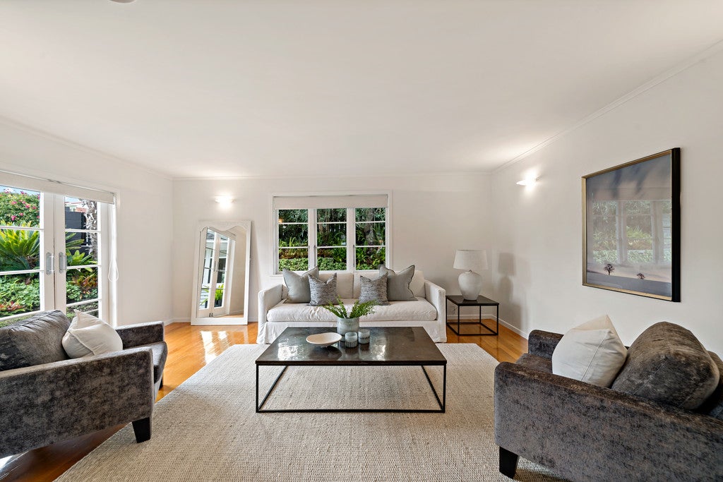 11 Abingdon Place, Glendowie, Auckland - Carousel 2
