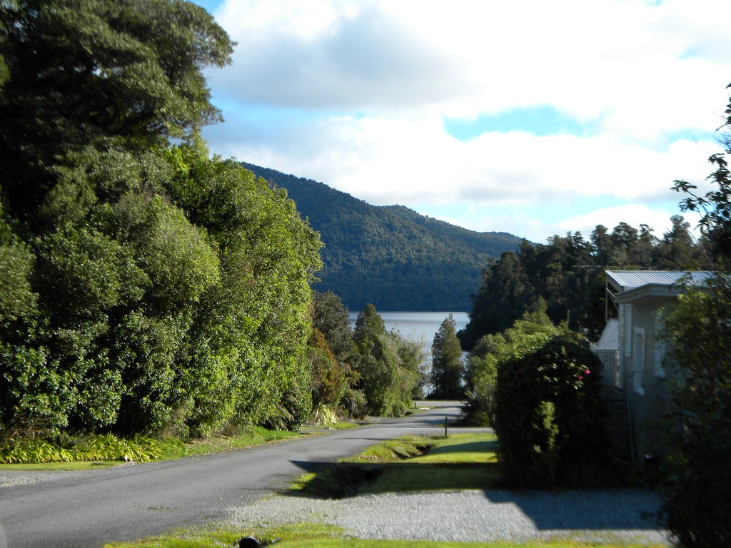 14 Stuart Street, Lake Kaniere, Hokitika - Carousel 2