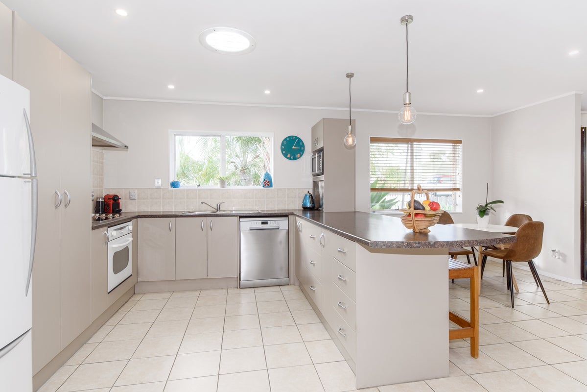 1 Margate Road, Blockhouse Bay, Auckland - Carousel 2