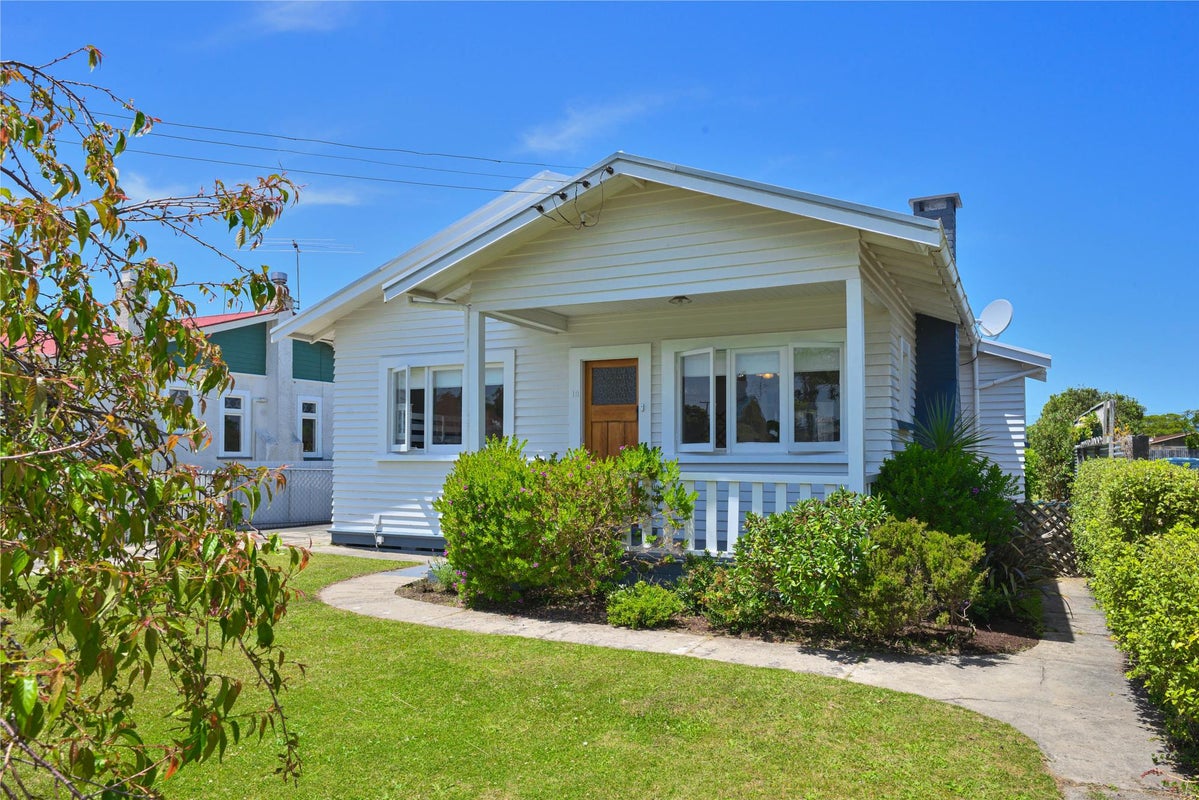 18 Dominion Road, Te Hapara, Gisborne - Carousel 1