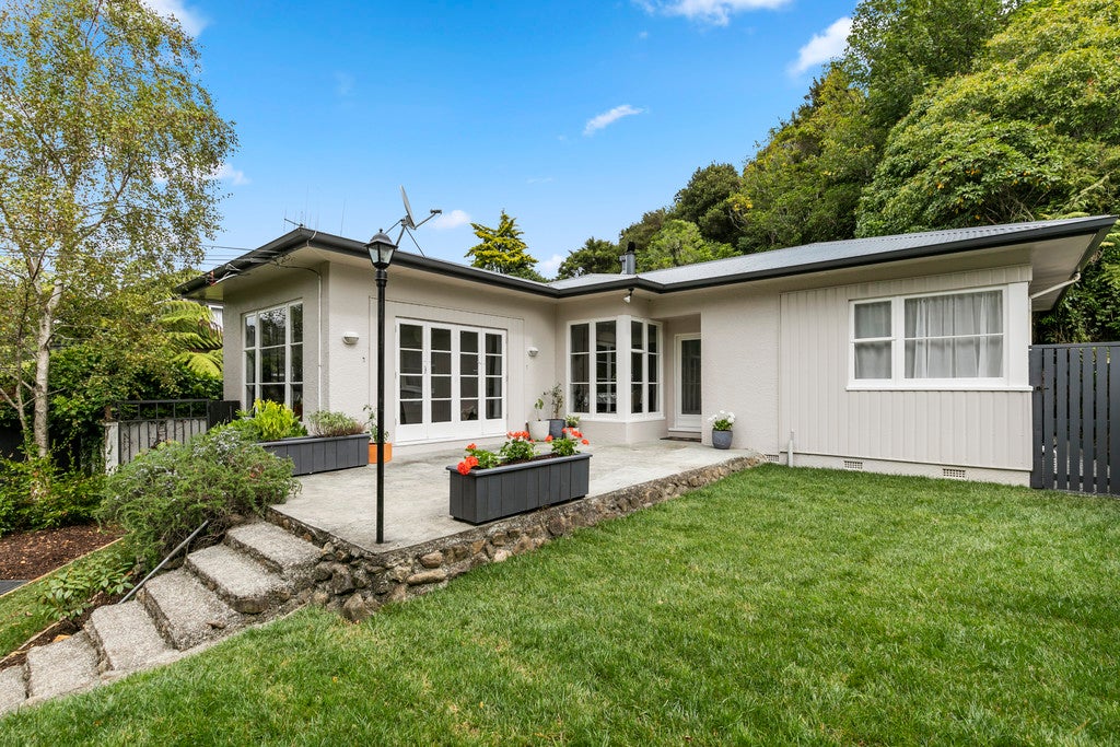 15 Hair Street, Wainuiomata, Lower Hutt - Carousel 2