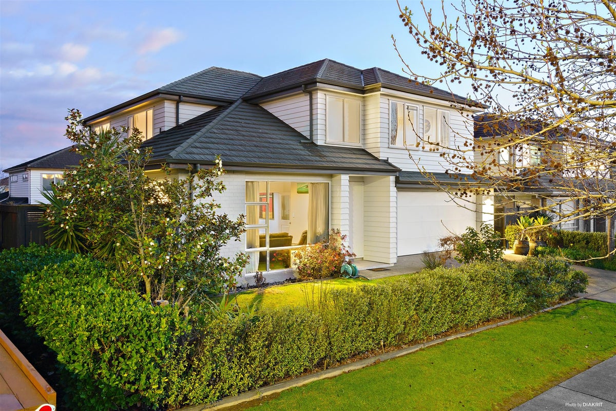 32 Pickaberry Avenue, Karaka, Papakura - Carousel 2