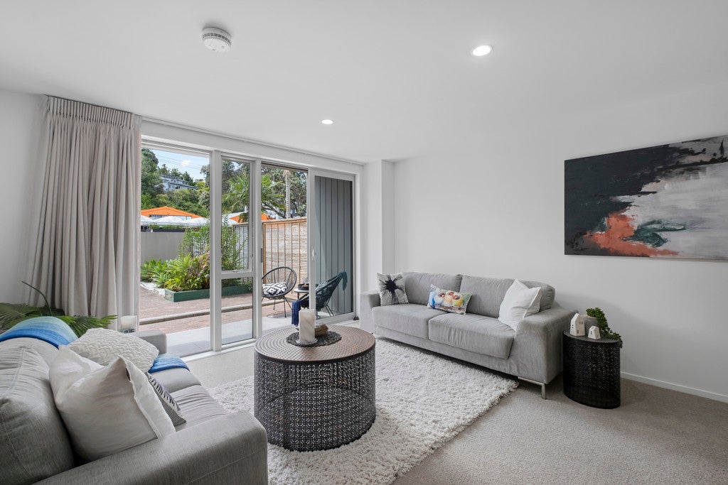 A 3/30 Bute Road, Browns Bay, Auckland - Carousel 2