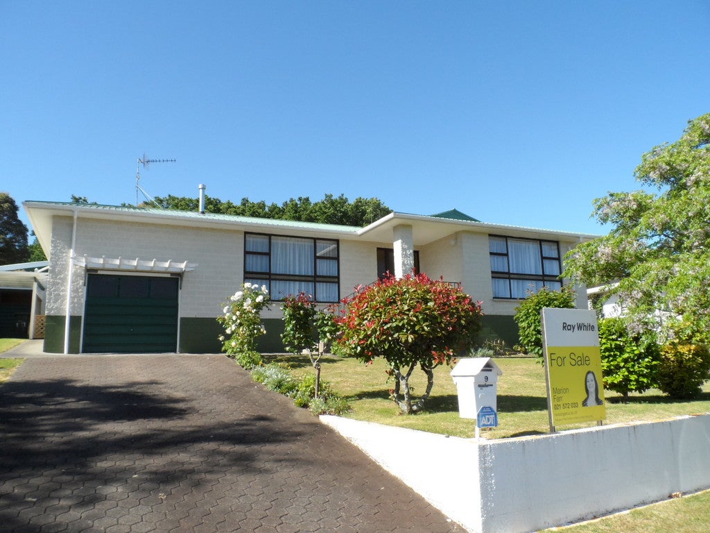 9 Linda Place, Saint Johns Hill, Whanganui - Carousel 1