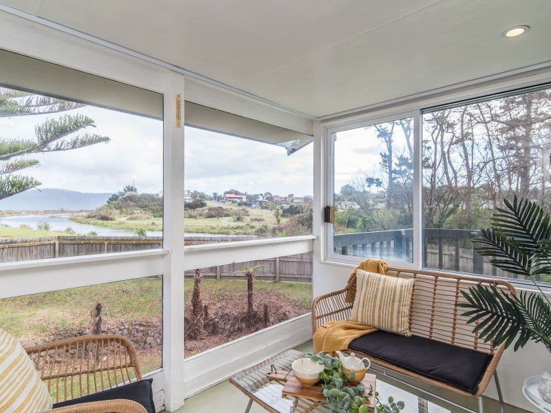 21 Makora Road, Otaihanga, Paraparaumu - Carousel 2