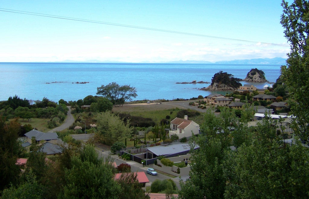 8B Rowling Road, Kaiteriteri - Carousel 1