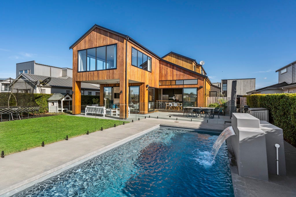 33 Bayvista Drive, Karaka, Papakura - Carousel 1