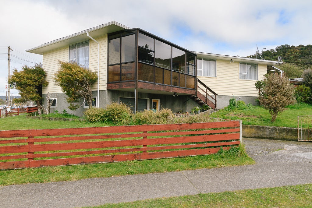 229 Wellington Road, Wainuiomata, Lower Hutt - Carousel 20