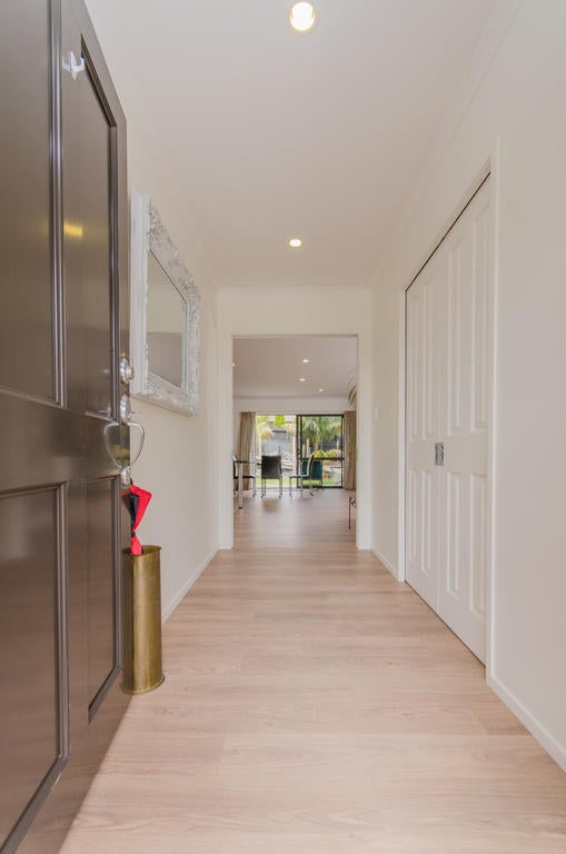 4 Caffreys Avenue, Massey, Auckland - Carousel 2