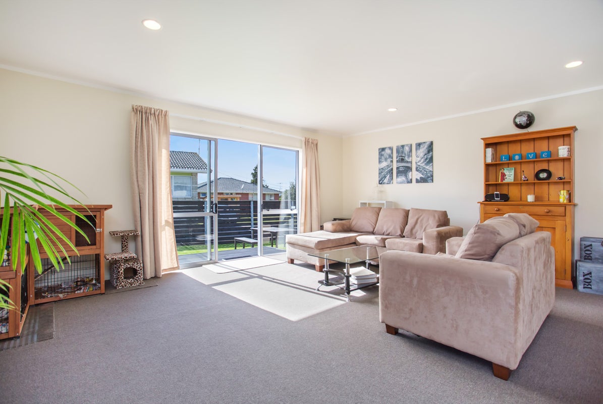 1/3 Dunstall Place, Mangere Bridge, Auckland - Carousel 2