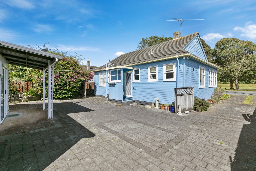1042 Taita Drive, Taita, Lower Hutt - Carousel 20