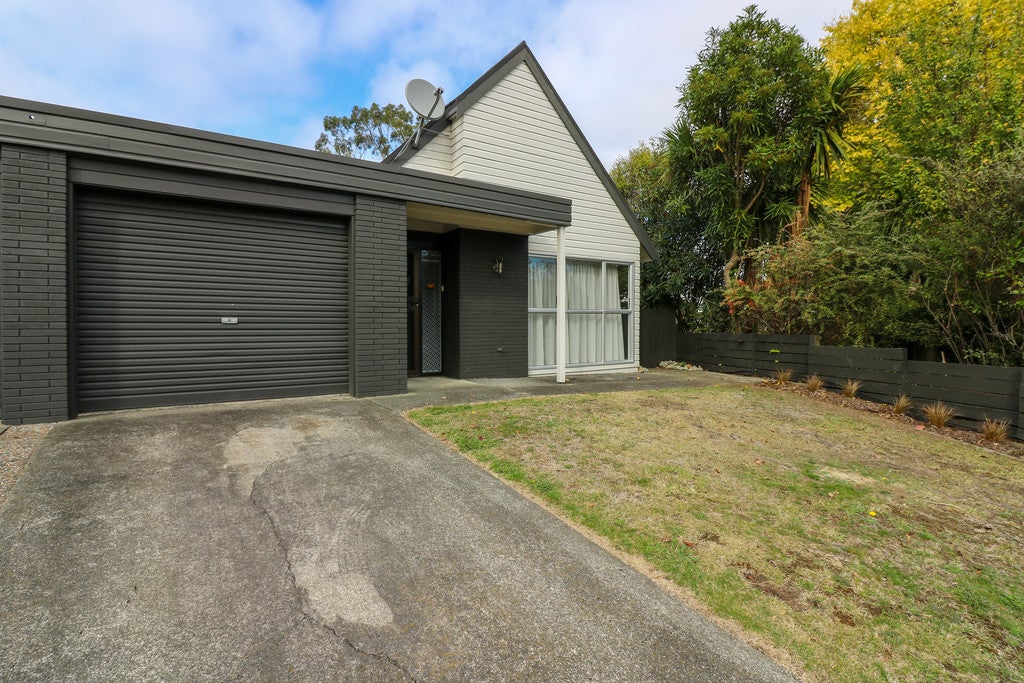 15 Seaton Court, Hokowhitu, Palmerston North - Carousel 2