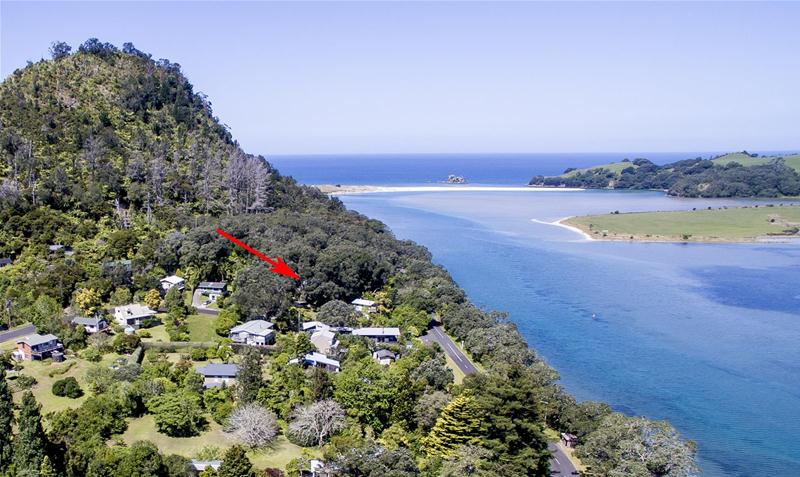 4 Ngahere Terrace, Whangamata - Carousel 1