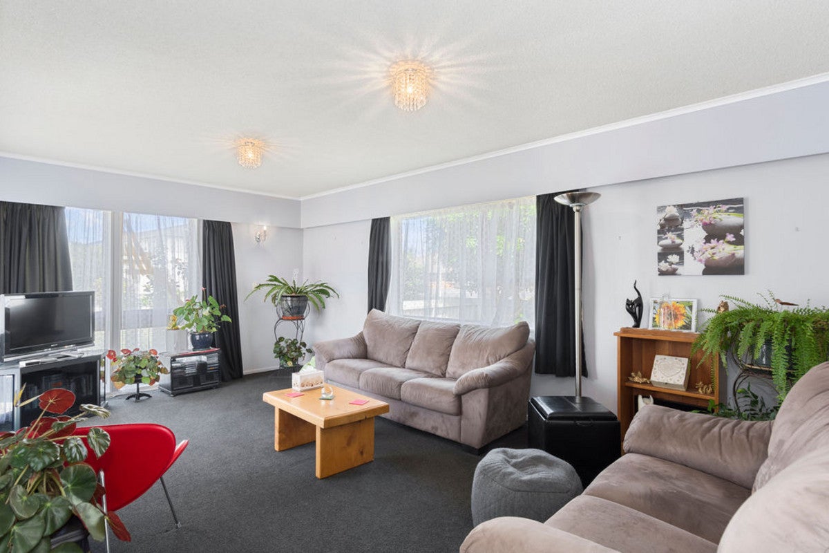 10A Taupo Avenue, Mount Maunganui, Mount Maunganui - Carousel 1