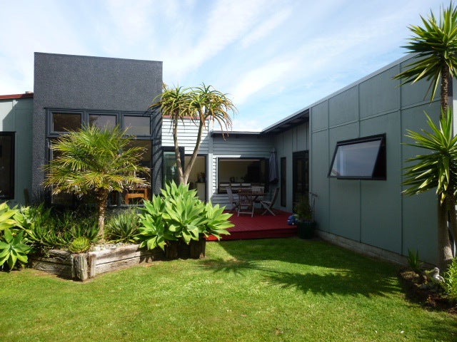 19 Waimea Road, Waikanae Beach, Waikanae - Carousel 1