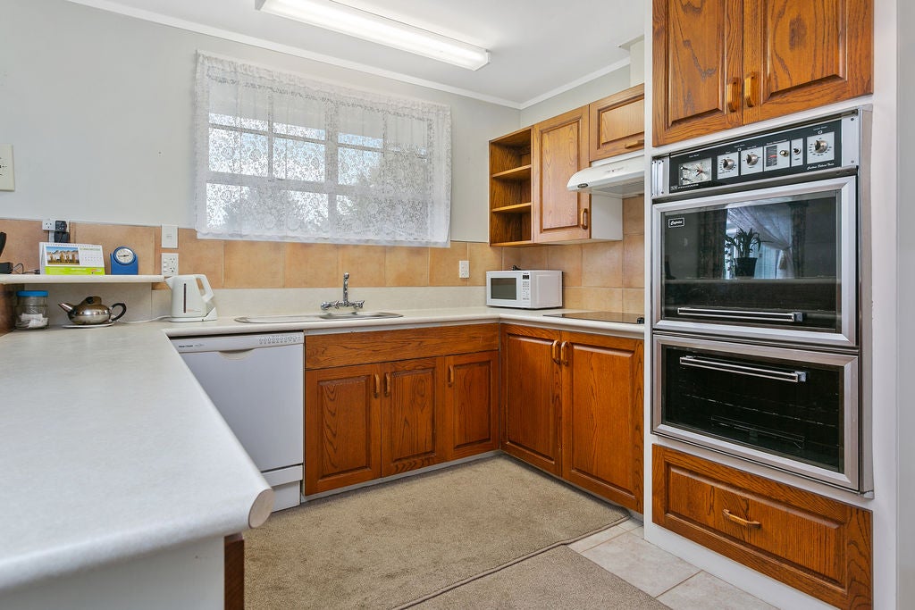 6 Thwaites Place, Leamington, Cambridge - Carousel 2