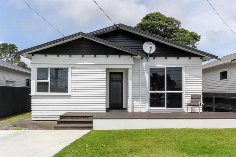 168 Lemon Street, Strandon, New Plymouth - Carousel 1