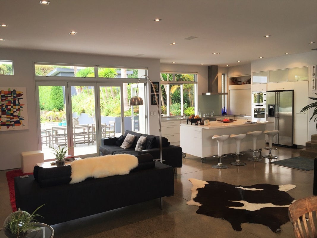 50 Aberdeen Road, Campbells Bay, Auckland - Carousel 2