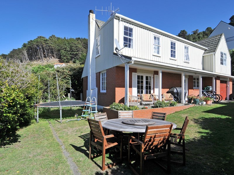 93B Inglis Street, Seatoun, Wellington - Carousel 1