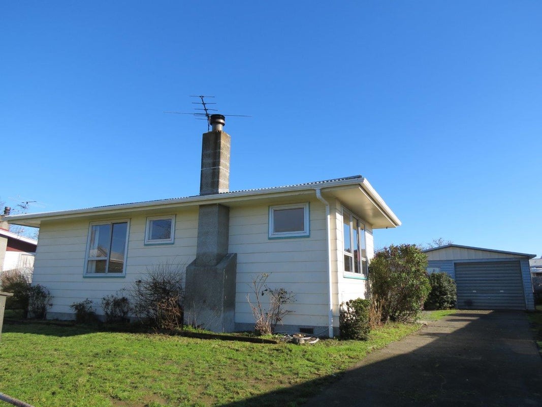 12 Okato Place, Kuripuni, Masterton - Carousel 1