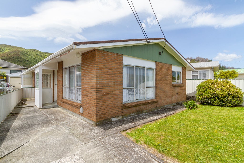 1/82 Wise Street, Wainuiomata, Lower Hutt - Carousel 2