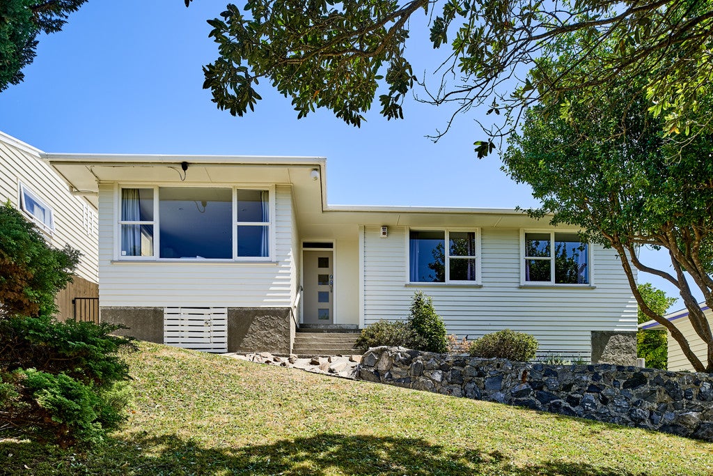 89 Kenmore Street, Newlands, Wellington - Carousel 1