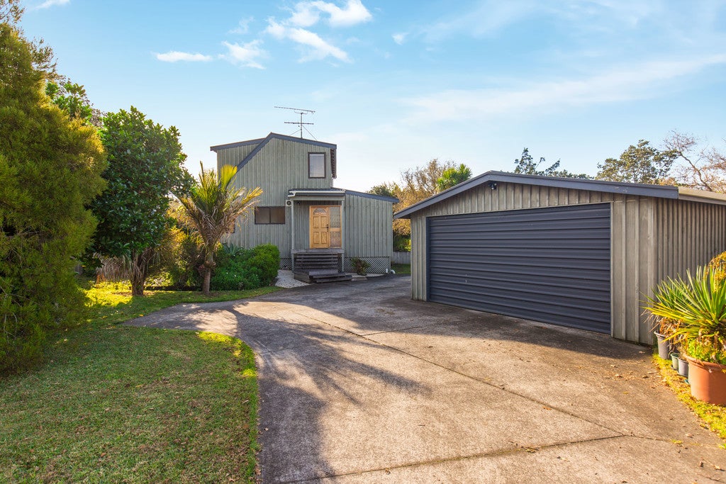 100 Third View Avenue, Beachlands, Auckland - Carousel 2