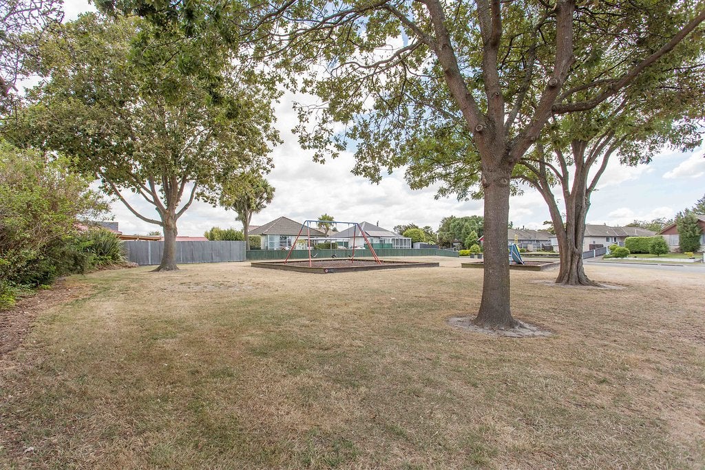 1/2 Lomax Place, Islington, Christchurch - Carousel 16
