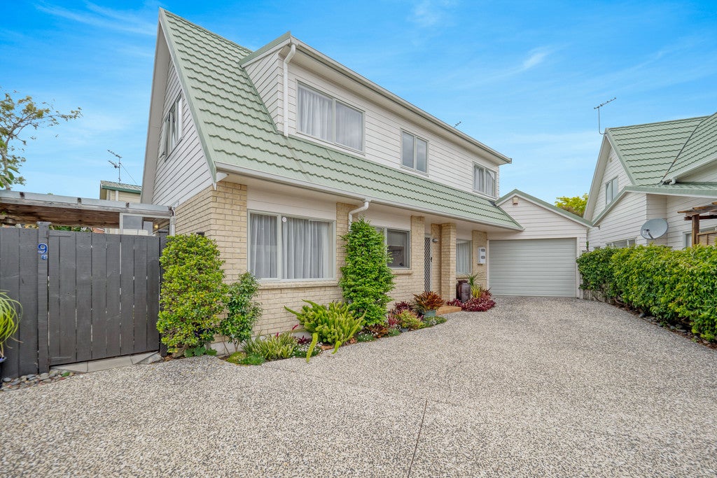 9B Abercrombie Street, Howick, Auckland - Carousel 2