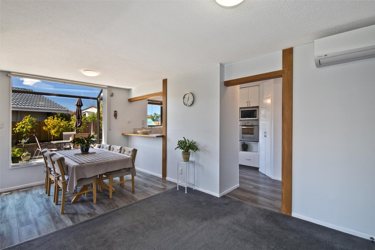 20 Karnak Crescent, Russley, Christchurch - Carousel 2