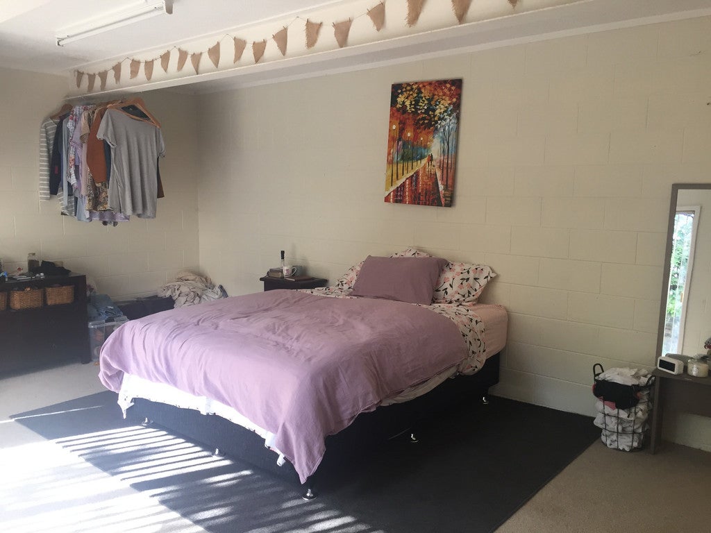 71 Chivalry Road, Glenfield, Auckland - Carousel 1