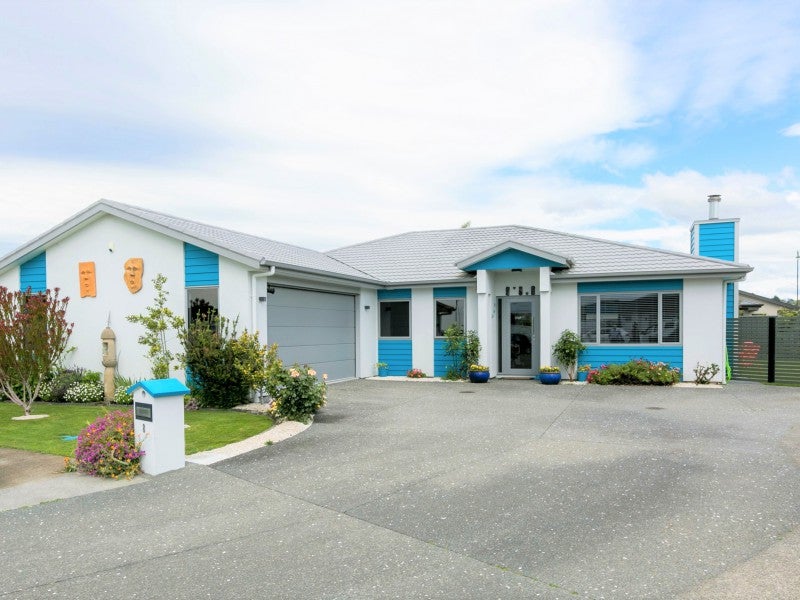 8 Ohau Place, Poraiti, Napier - Carousel 1