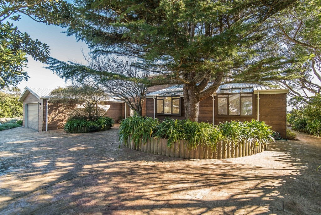 23 Kahu Road, Paremata, Porirua - Carousel 1