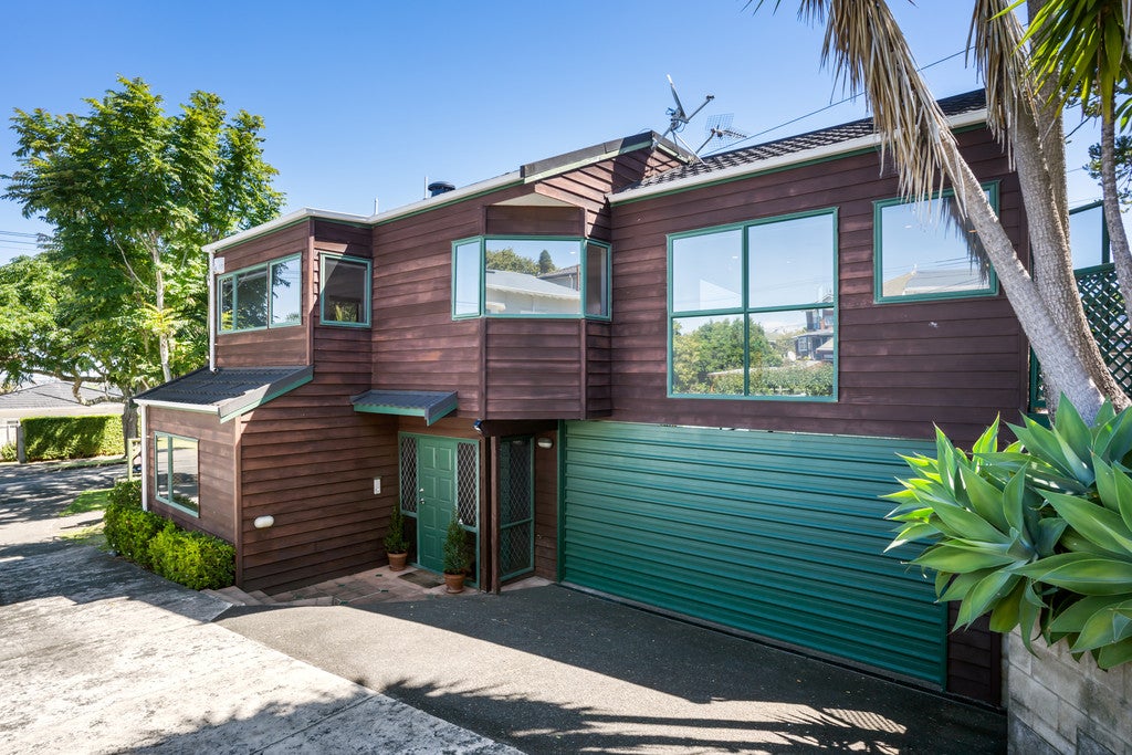 2/63 Athens Road, Onehunga, Auckland - Carousel 1