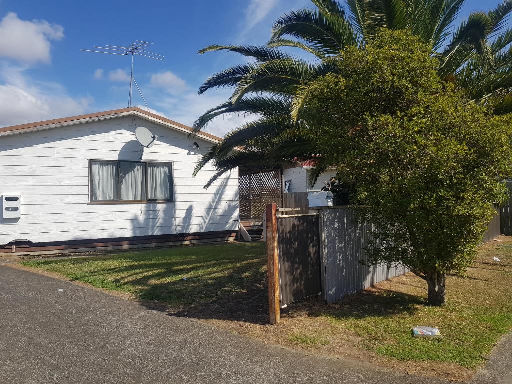 63 Templeton Place, Clendon Park, Auckland - Carousel 1
