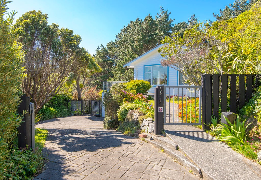195 Cecil Road, Wilton, Wellington - Carousel 1