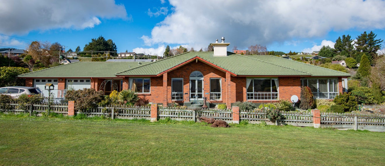 6 Chatham Street, Waihola - Carousel 1