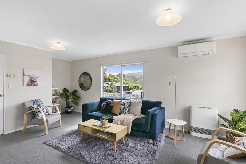 18 Cambrian Street, Churton Park, Wellington - Carousel 11