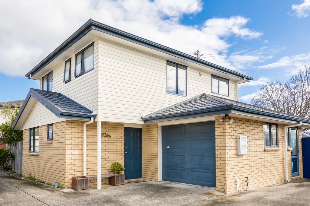 25B Gardner Avenue, New Lynn, Auckland - Carousel 1