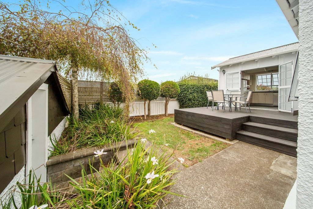 7 Selwyn Street, Lower Vogeltown, New Plymouth - Carousel 2